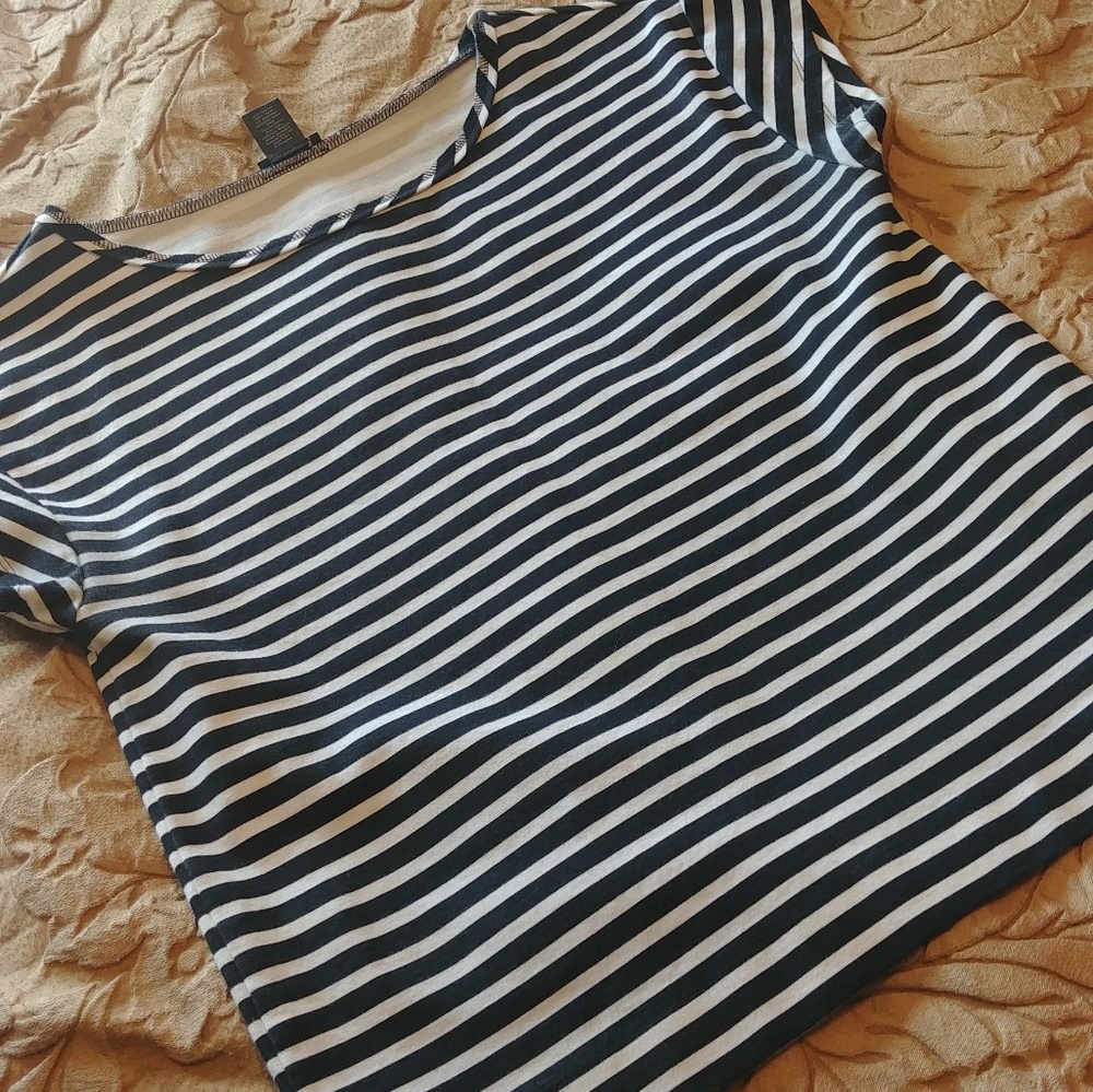 Black and white top